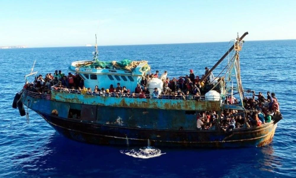 Ιταλία: Ναυάγιο κοντά στη Λαμπεντούζα - Νεκρό ένα κοριτσάκι 2 ετών, διασώθηκαν 43 άνθρωποι